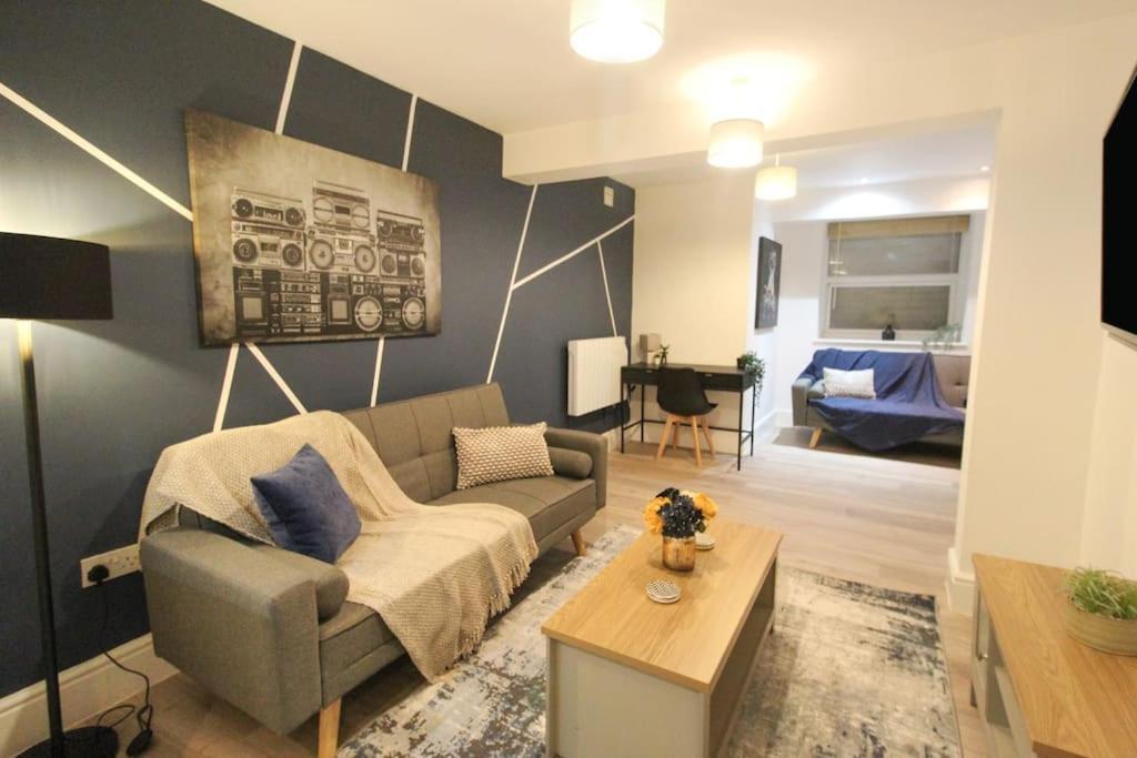 Spacious 1 Bed Apartment 1 Minute Walk From Square Nottingham Exterior foto