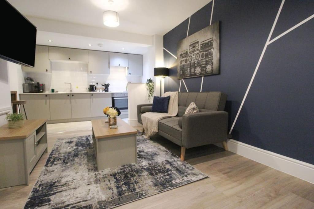 Spacious 1 Bed Apartment 1 Minute Walk From Square Nottingham Exterior foto