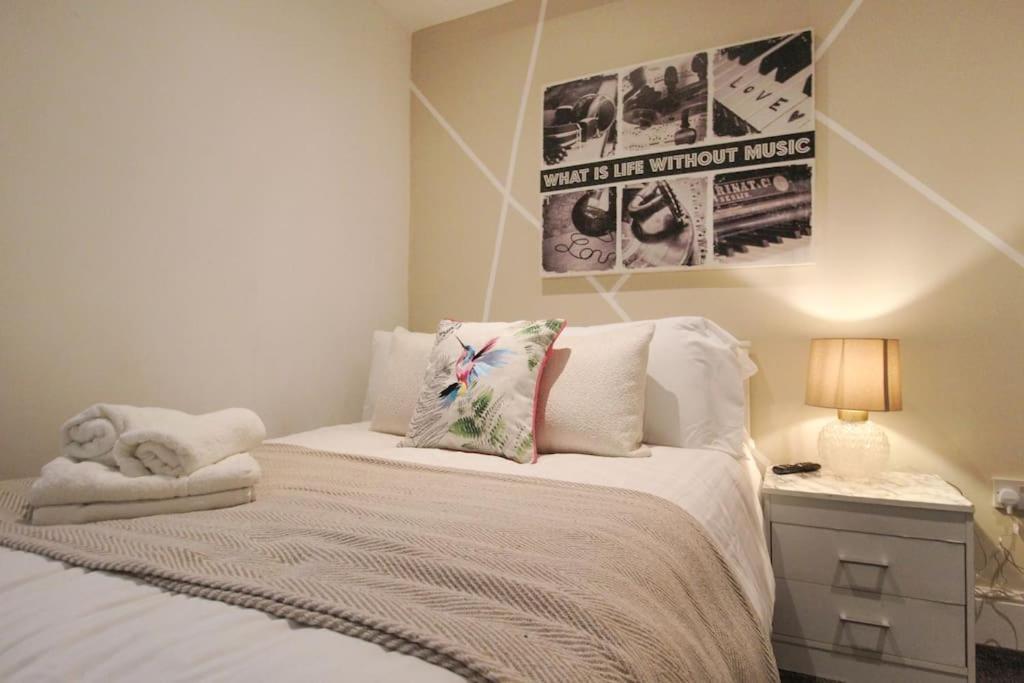 Spacious 1 Bed Apartment 1 Minute Walk From Square Nottingham Exterior foto